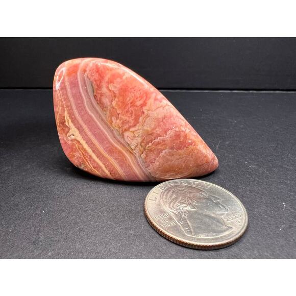 Argentinian polished rhodochrosite stone 62.26 grams - Picture 6 of 7